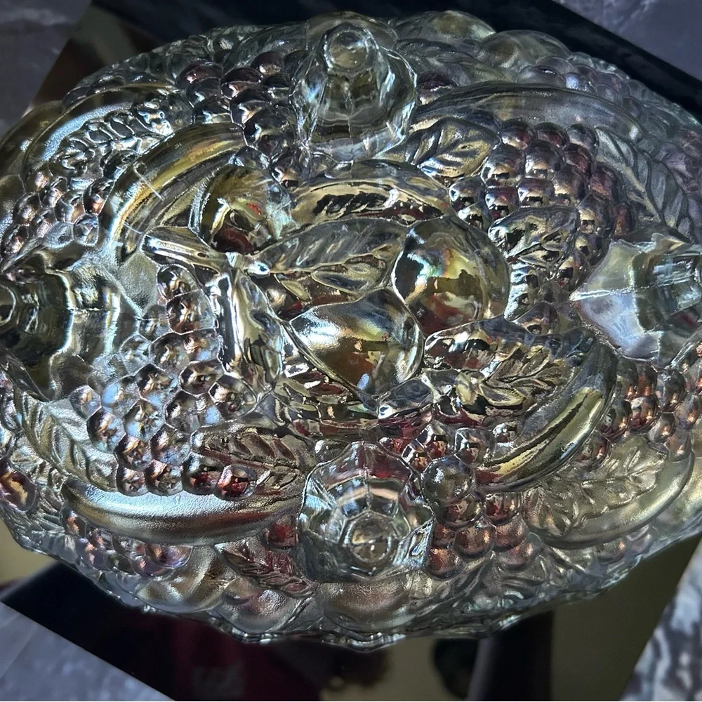 Vintage Indiana Glass Harvest Grape Bowl - Picture 4 of 4